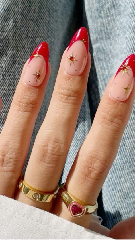 Burgundy Nails With Stars, Red French Tip Nails With Gold, Red Nails Star Design, Nails Red With Gold, French Tip Metallic, Burgundy French Tip, Gold Star Nails, Red And Gold Nail Designs, Sparkly French Tip Nails