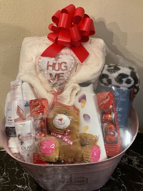 Birthday Gift Baskets, Valentine Ideas, Gift Baskets, Valentine Gifts, Birthday Gift, Baskets, Birthday Gifts, Valentines, Birthday