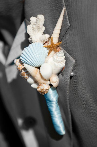 Beach Bouquet Wedding, Beach Wedding Theme Ideas, Seashell Boutonniere, Ocean Themed Wedding, Fiesta Flowers, Ocean Wedding Theme, Seashell Bouquet, Diy Beach Wedding, Photo Album Wedding