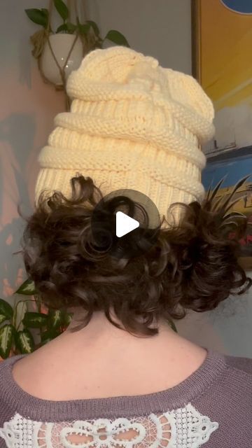 Lauren | curls & hairstyles on Instagram: "Simple beanie hairstyle 🌨️🌲

I linked a few satin lined beanies in my Amazon storefront under accessories 🛒 click the link in bio or in my stories to shop 

#curlyhairstyle #curlyhairstyles #hairstyletutorial #hairstylevideo #easyhairstyles #messybun #cutehairstyles #winterhairstyles" Beanie Hairstyles, Curls Hairstyles, Amazon Storefront, Winter Hairstyles, Instagram Story Ideas, Curled Hairstyles, Hair Videos, Instagram Fashion, Hair Tutorial