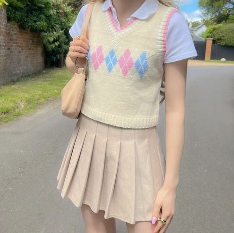 Outfit With Sweater Vest, Outfit With Sweater, Skirt Outfits Summer, Skirt Outfit, Summer Skirts, Happy Sunday, Skirt Outfits, Sweater Vest, Peplum Top