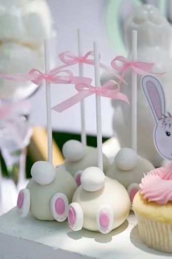 Some Bunny Is One Birthday, Bunny Baby Shower Theme, Bunny Birthday Theme, Bos Baby, Bunny Birthday Cake, Easter Cake Pops, Easter Birthday Party, Spring Birthday Party, Some Bunny Is One