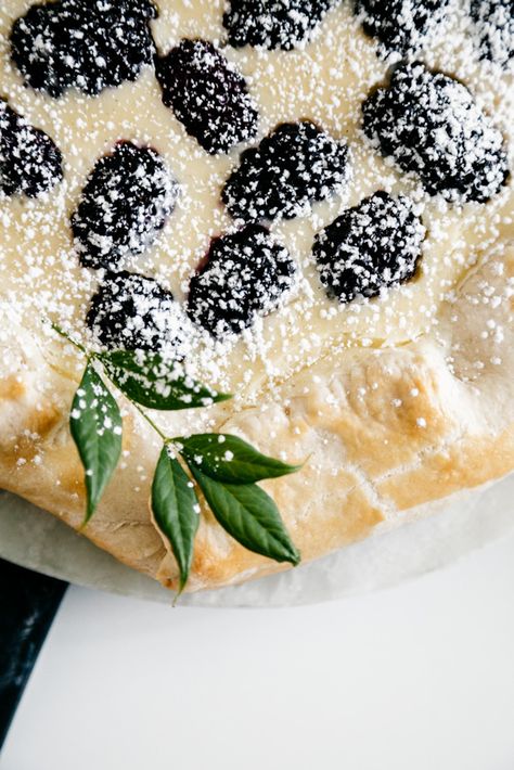 Blackberry Lemon Galette, Hand Pie Crust, Lemon Galette, Cheesecake Galette, Blackberry Galette, Blackberry Lemon, Blackberry Cheesecake, Galette Recipe, Tart Filling