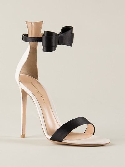 Giovanni Rossi shoes with black bow #giovannirossi Buckle Sandals, Gorgeous Shoes, Fabulous Shoes, Hot Shoes, Carrie Bradshaw, Sandals For Women, Designer Sandals, Crazy Shoes, Pretty Shoes