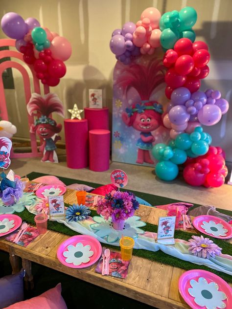 Kids Picnic Parties - Glitzed Parties + Events Trolls Party Activities, Trolls 4th Birthday Party Ideas, Trolls Bday Party Ideas, Trolls 2nd Birthday Party Ideas, Troll Birthday Party Ideas, Trolls Party Decorations, Trolls Themed Birthday Party, Kids Picnic Parties, Diy Trolls Birthday Party