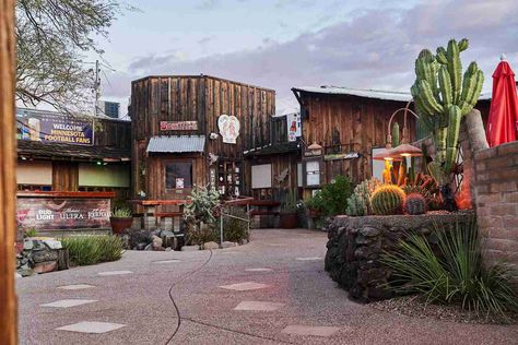 The Horny Toad - Barbecue Restaurant in Cave Creek, AZ Phoenix Arizona Restaurants, The Best Fried Chicken, Arizona Restaurants, Best Fried Chicken, Bartender Drinks, Cave Creek Az, Barbecue Restaurant, Cave Creek, Arizona Travel