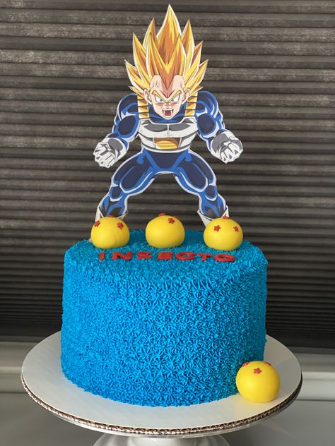 Vegeta Cake Ideas, Vegeta Cake Dragon Ball, Vegeta Birthday Party Ideas, Vegeta Birthday Cake, Vegeta Cake, Dragonball Z Cake, Goku Birthday, Batman Birthday Cakes, 14th Birthday Party Ideas