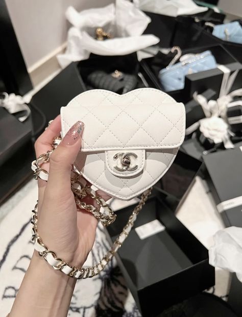 Chanel Small Bag, Coco Chanel Bags, White Chanel Bag, Chanel Mini Bag, Tas Chanel, Korean Bag, Chanel 2022, Tas Mini, Tas Fashion