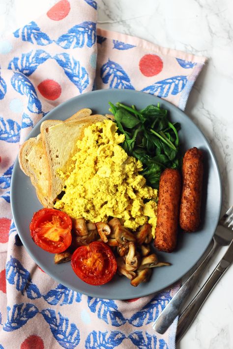 Vegetarian Breakfast Sausage, English Lunch, Miami Breakfast, Vegan Full English Breakfast, Tofu Breakfast Scramble, Breakfast Tofu Scramble, Breakfast Photos, Vegan Scrambled Eggs Tofu, British Breakfast