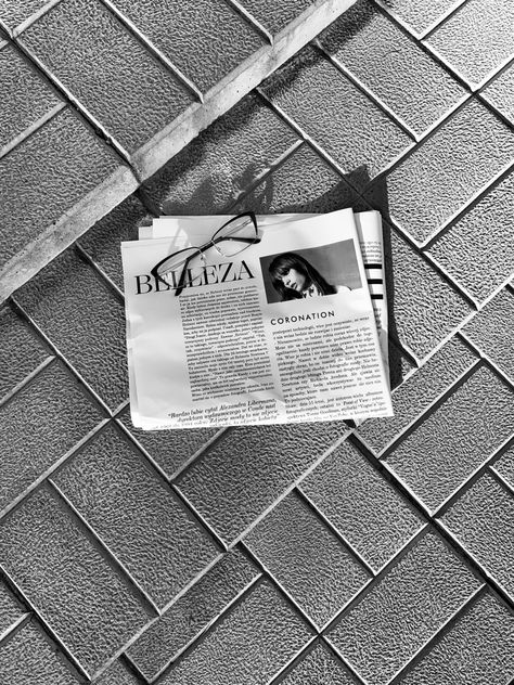 Newspaper Aesthetic Photoshoot, Brainstorming Board, Newspaper Photography, Newspaper Photoshoot, Newspaper Aesthetic, Texture Black And White, Aesthetic Glasses, Newspaper Photo, Bridal Fair