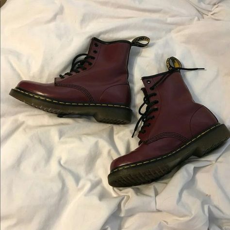 Cherry Doc Martens, Red Doc Martens Outfit, Cherry Red Doc Martens, Red Docs, Bellas Wedding, Red Dr Martens, Red Doc Martens, Doc Martens 1460, White Doc Martens