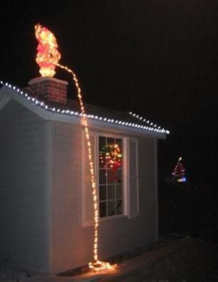 santa's gotta go.  Hahahh I am totally doing this next year.....lmao Christmas Pranks, Funny Christmas Decorations, Funny Christmas Pictures, Christmas Lighting, Christmas Tree Painting, Christmas Yard, Outdoor Christmas Lights, Outdoor Christmas Decorations, Christmas Pictures