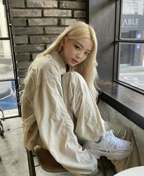 Kim Blonde, Blonde Hair Korean, Hair Color Asian, Blonde Asian, Asian Hair, Hair Inspo Color, Blackpink Fashion, Blonde Girl, Ulzzang Girl