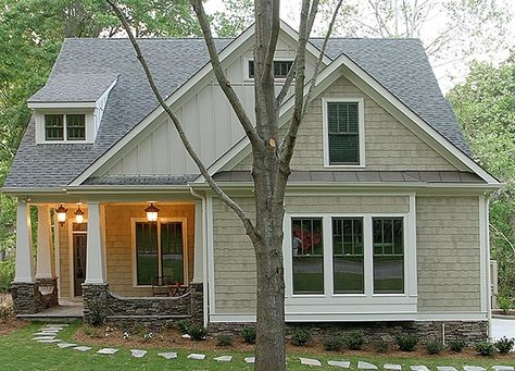 Ranch Cottage, Craftsman Cottage, Bungalow Homes, Stone Walkway, Craftsman Style Homes, Stone Path, Small Cottage, House Exteriors, Exterior Stone