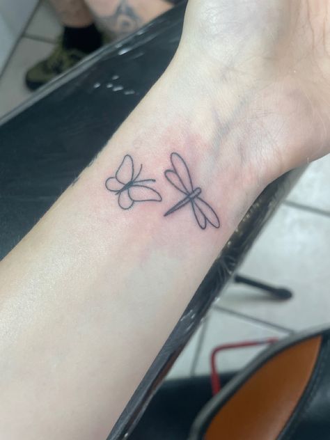 Dragonfly And Butterfly Tattoo Together, Dragon Fly And Butterfly Tattoo, Matching Dragonfly Tattoos, Dragonfly Butterfly Tattoo, Butterfly Dragonfly Tattoo, Butterfly And Dragonfly Tattoo, Dainty Matching Tattoos, Simple Dragonfly Tattoo, Tattoos Dainty