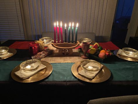 Kwanzaa Table Setting, Kwanzaa Decorations Table Settings, Kwanzaa Aesthetic, Kwanzaa Table, Kwanzaa Decor, Soulaan Culture, Kwanzaa Decorations, Class Board, Purple Flats