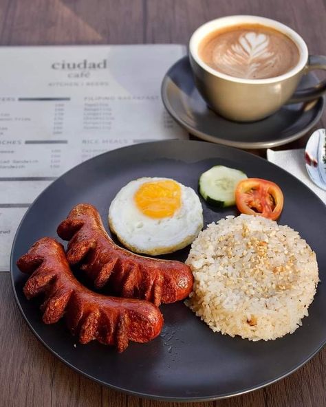 Silog Meals Plating, Filipino Breakfast Aesthetic, Pilipino Food Recipe, Silog Meals, Filipino Breakfast, German Foods, Filipino Dish, Food Menu Design, Filipino Dishes