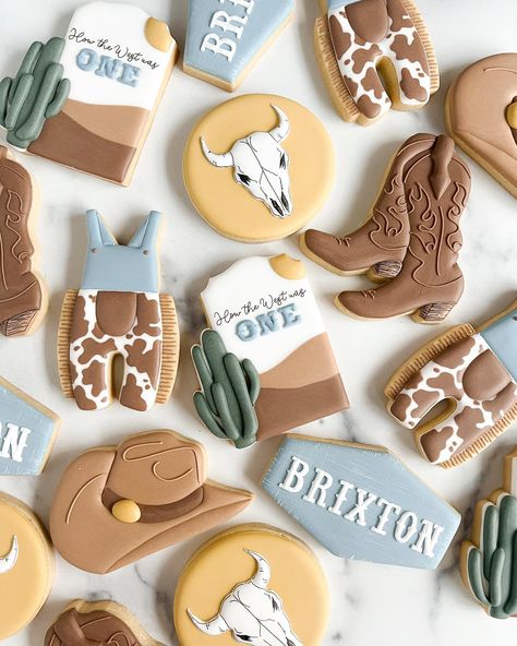 Cowboy Baby Shower Theme, Cowboy First Birthday, Wild West Birthday, First Birthday Cookies, Western Birthday Party, Cowboy Cookies, Boys 1st Birthday Party Ideas, Just Graduated, Cowboy Baby Shower