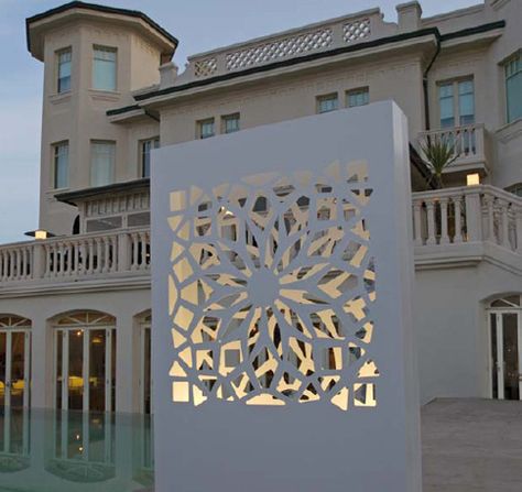 Lazer cut partition with interior lighting Laser Cut Screens, Stone Mirror, Laser Cut Panels, Front Elevation Designs, Laser Cut Design, Flower Pots Outdoor, Planter Design, Cnc Design, Lan Can