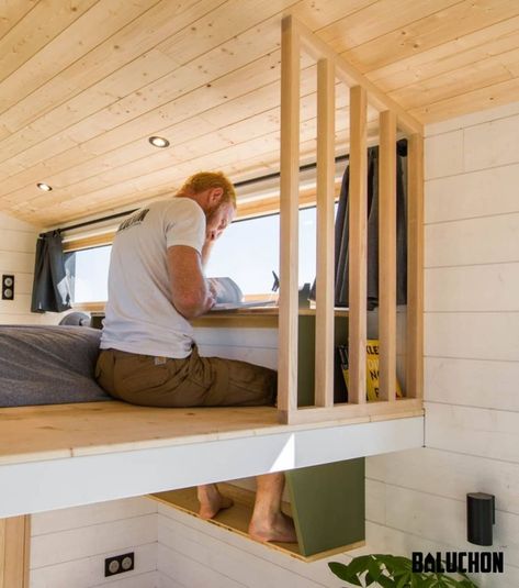 Cedar Cladding, Loft Office, Tiny House Loft, House Loft, Shower Cabin, Casa Container, Modern Tiny House, Tiny Spaces, Bedroom Loft