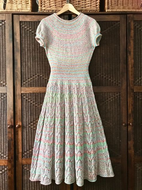 Star Ethereal, Romantic Kibbe, Dress Knitting Pattern, Fashion Infographic, Dress Knitting, Hand Knitted Dress, Knit Summer Dress, Knit Lace Dress, Theatrical Romantic