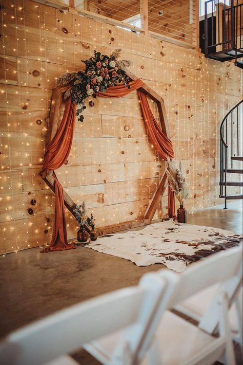 Navy Blue And Burnt Orange Wedding Reception, Boho Western Wedding Arch, Terracotta Boho Wedding Decor, Rust Colour Wedding Theme, Boho Wedding Lights, Terracotta Rustic Wedding Theme, Autumn Wedding Decorations October, Navy Blue Rust Gold Wedding, Paprika Wedding Decor