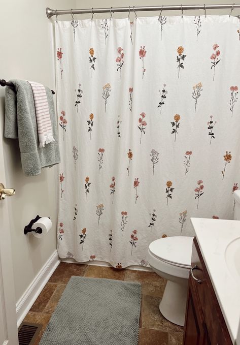 Dorm Bathroom Shower Curtains, Floral Bathroom Aesthetic, Wildflower Bathroom Decor, Wildflower Shower Curtain, Cute Bathroom Shower Curtains, Cozy Shower Curtain, Wildflower Bathroom, Trendy Shower Curtains, Simple Shower Curtain