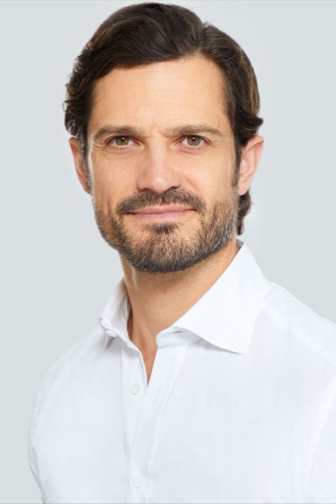 Grattis på födelsedagen! Prince Carl Philip of Sweden celebrates his 44th birthday on Saturday, 13 May 2023. 🇸🇪👑🎂🎁 #Sweden #RoyalBirthday #RoyalFamily #Stockholm #PrinceCarlPhilip #PrinceCarlPhilipofSweden #Sverige #Kungfamilien #PrinsCarlPhilip #PrinsCarlPhilipavSverige #HappyBirthday #Grattispåfödelsedagen Prince Carl Philip Of Sweden, 44th Birthday, Princess Sofia Of Sweden, Sweden House, Prince Carl Philip, Princess Estelle, Swedish Royals, Princess Sofia, Royal House