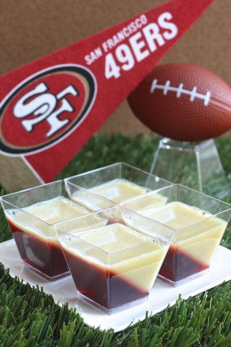 San Francisco 49ers Jell-O Shots Super Bowl Jello Shots, Super Bowl Drinks, Trophy Diy, Superbowl Recipes, Super Bowl Menu, Super Bowl Snacks, Super Bowl Trophy, Superbowl Desserts, Jell O Shots