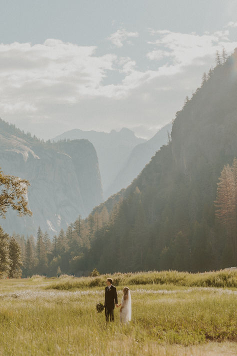 Telluride Elopement Fall, Wedding In Yosemite, Elopement National Park, Yosemite Wedding Elopements, Elopement In The Mountains, Wedding Pictures Mountains, Yosemite Elopement Photography, Elopement Photography Mountains, Yosemite Wedding Photos