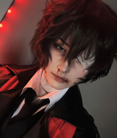 Cosplay Ideas Men Anime, Dazai Osamu Realistic, Beast Dazai Cosplay, Dazai Cosplay Makeup, Dazai Realistic, Dazai Osamu Haircut, Dazai Nails Design, Pm Dazai Cosplay, Female Dazai Cosplay