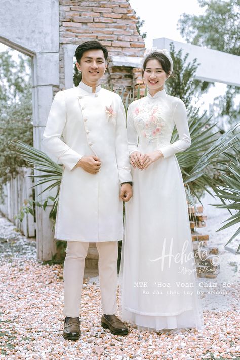 Wedding Ao Dai, Nikah Outfit, Glam Wedding Makeup, Bridal Makeup Images, Secret Garden Wedding, Bridesmaid Outfit, Traditional Costume, Wedding Dress Styles, Tea Ceremony