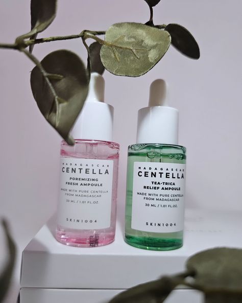 Discover the Power of Centella Asiatica with SKIN1004's Madagascar Centella Ampoule Kit!💖 This incredible kit features four powerful serums, each designed to target specific skin concerns. Included in the Kit: 🩷Poremizing Fresh Ampoule: Perfect for oily skin, this serum helps to minimize the appearance of pores and control excess sebum. 🤍Tone Brightening Capsule Ampoule: Deeply hydrates the skin, leaving it looking radiant and healthy. 💚Tea-Tree Calming Ampoule: Soothes irritated skin and... Madagascar Centella Ampoule, Centella Ampoule, Healthy Tea, Madagascar Centella, Skin Concern, Tea Tree, Irritated Skin, Madagascar, Oily Skin