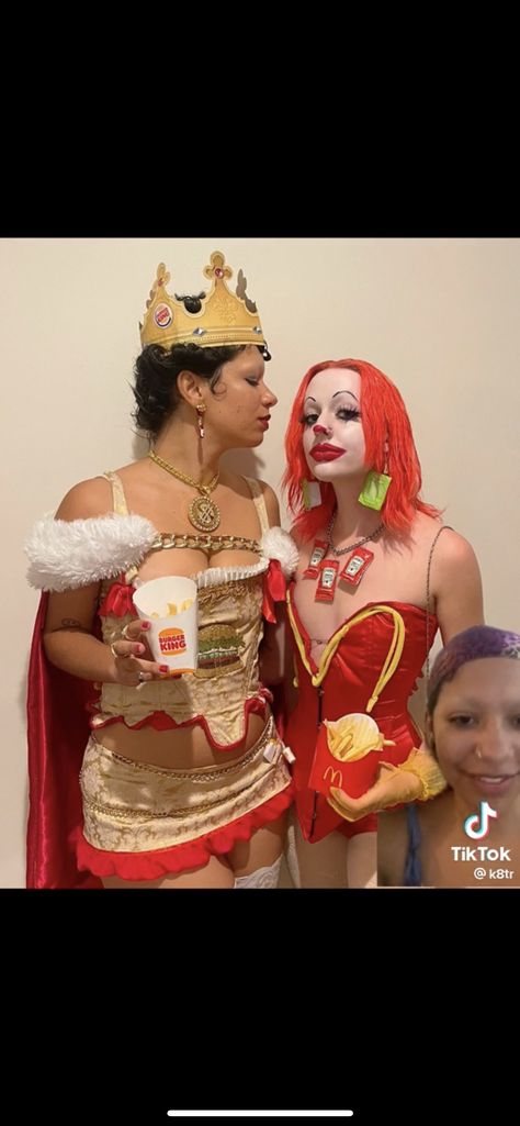 Burger King Halloween Costumes, Muppets Group Costume, Burger King Costume, Fast Food Costumes, King Halloween Costume, Ronald Mcdonald Costume, Burglar Costume, Food Cosplay, Halloween Constumes