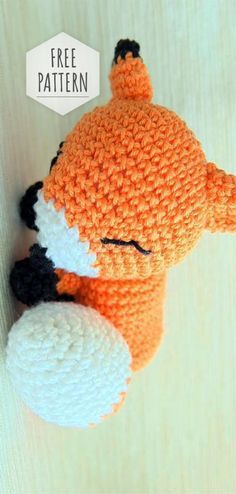 Amigurumi Charming Sleeping Fox - free pattern Fox Free Pattern, Amigurumi Fox Pattern, Fox Crochet, Crocheted Fox Pattern, Crochet Panda, Crochet Unicorn, Kawaii Crochet, Crochet Elephant, Fox Pattern