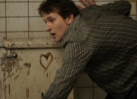 Leigh Whannell, Log In, Log, Tumblr, Wall