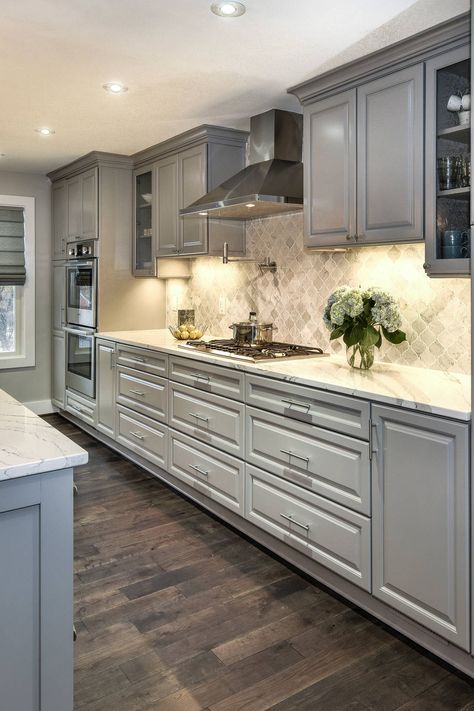 Cabinets With White Countertops, Light Grey Kitchen Cabinets, Light Grey Kitchens, Makeover Kitchen, Light Gray Cabinets, Grey Kitchen Designs, Gray And White Kitchen, Grey Countertops, Kitchen Backsplash Designs