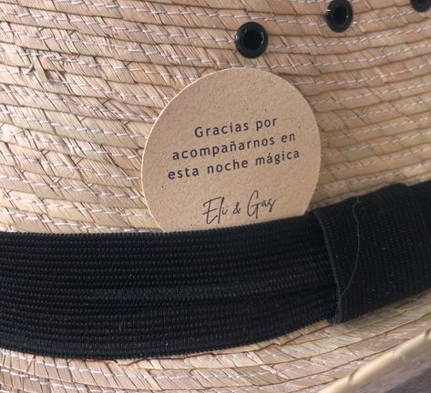 El regalo perfecto para los caballero en una Boda o evento de día o al aire libre: SOMBREROS DE PALMA PERSONALIZADOS Ideas Casamiento, Destination Wedding Favors, Wedding Favors, Destination Wedding, Hats, Wedding Favours