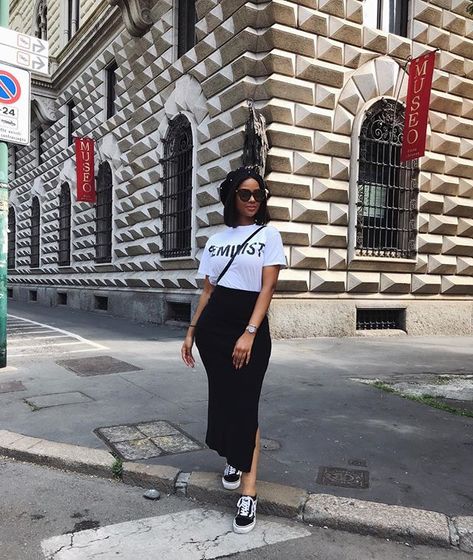 Zorah Booley (@inthemidnightkitchen) • Instagram photos and videos Mihlali Ndamase, Looks Jeans, Boujee Outfits, Skirt And Sneakers, Black Women Fashion, Sneakers Outfit, Looks Vintage, Outfits Casuales, Content Creator