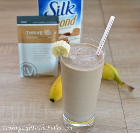 How awesome is this. Super healthy and delicious. I think I might make this EEVVERYYY day for the rest of my life. I made a decision a few months ago to take charge of my health. A few friends had been talking about THRIVE and I thought “what the heck, what do I have to … Level Thrive Shakes Recipes, Thrive Shake Recipes, Thrive Diet, Level Thrive, Thrive Promoter, Thrive Recipes, Thrive Le Vel, Thrive Experience, Thrive Life