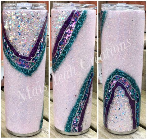 Geode Tumbler, Tumbler Inspiration, Epoxy Cups, Vinyl Creations, Diy Tumbler, Resin Tumblers, Witch Shop, Epoxy Tumblers, Purple And Teal