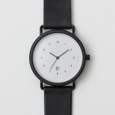 Minimal Watch, Black Monochrome, Stylish Watches Men, Fitness Watches For Women, Army Watches, Mens Rings Fashion, White Brass, Watches Unique, Stylish Watches