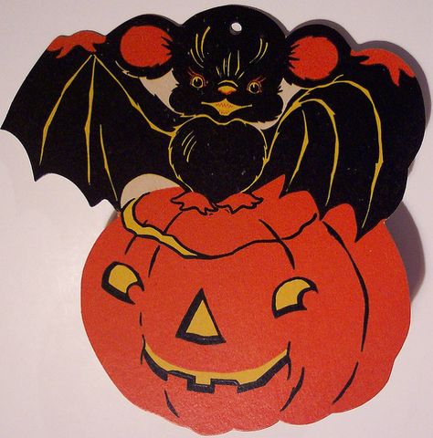 A Vintage Halloween 1930s Halloween, Cardboard Halloween, Vintage Halloween Printables, Beistle Halloween, Vintage Halloween Art, Vintage Halloween Images, Image Halloween, Children Costumes, Halloween Collectables