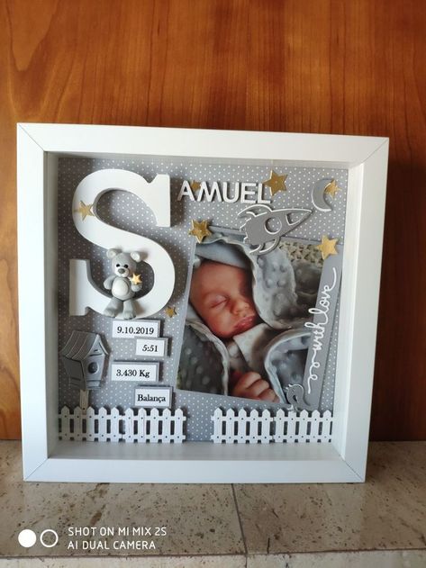 Baby Gifts Diy, Newborn Shadow Box, Origami For Kids, Baby Photo Ideas, Baby Shadow Box, Origami Projects, Shadow Box Gifts, Idee Babyshower, Baby Art Projects