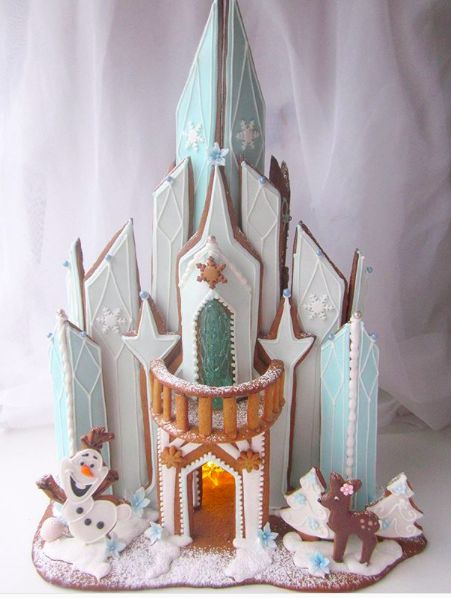 gingerbread house www.gingerbreadjournal.com Castle Gingerbread House, Disney Gingerbread House, Elsa Castle, Gingerbread Castle, Gingerbread House Designs, Gingerbread Party, Gingerbread House Kits, Christmas Open House, Princess Birthday Cake