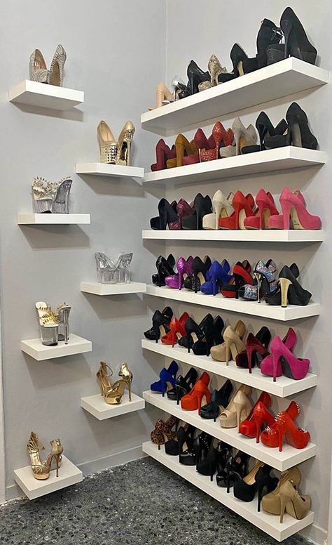 Shoe Rack For Home, Shoe Rack Bedroom, Dream Closet Design, Closet Design Layout, Luxury Room Bedroom, Luxury Closets Design, Shoes For Boys, Gents Fashion, Closet Decor