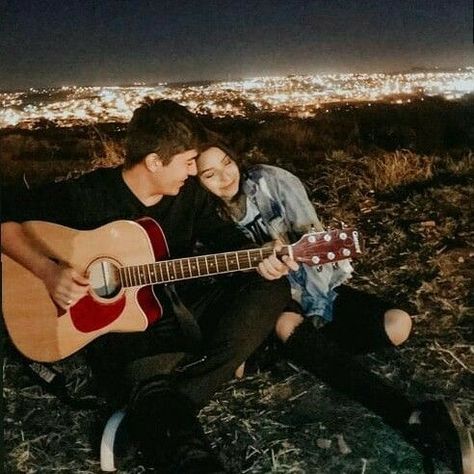 Couple Guitar Aesthetic, Guitar Couple Aesthetic, Musician Couple Aesthetic, Guitar Boyfriend Aesthetic, Boyfriend Playing Guitar, Guitar Date, Vintage Romance Aesthetic, Couple With Guitar, Couples Singing