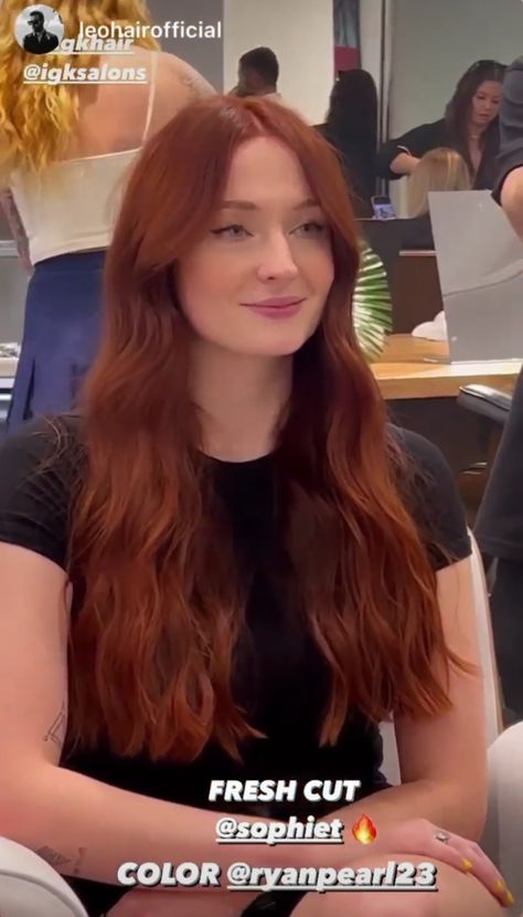 Sansa Stark Hair Color, Sophie Turner Hair Red, Ginger Hair Celebrities, Sophie Turner Redhead, Olivia Jade Red Hair, Sophie Turner Hair, Sophie Turner Red Hair, Sansa Hair, Red Hair Tan Skin