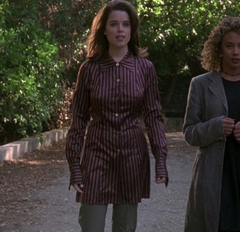 Bonnie The Craft, The Craft Outfits, A Little Princess 1995, Craft Outfits, 90s Movies Fashion, Mad Men Peggy, The Craft 1996, Neve Campbell, Scream Movie