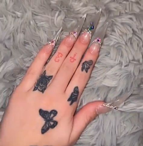 Bhad Bhabie Nails, Bhad Bhabie Tattoos, Loyalty Tattoo, Poppin Nails, Face Tats, Bhad Bhabie, Pink Tip Nails, Danielle Bregoli, Goth Nails